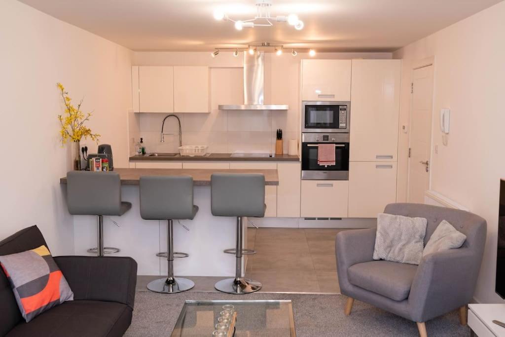 Panorama House, Modern 3-Bedroom Apartment 3, Oxford Kidlington Esterno foto