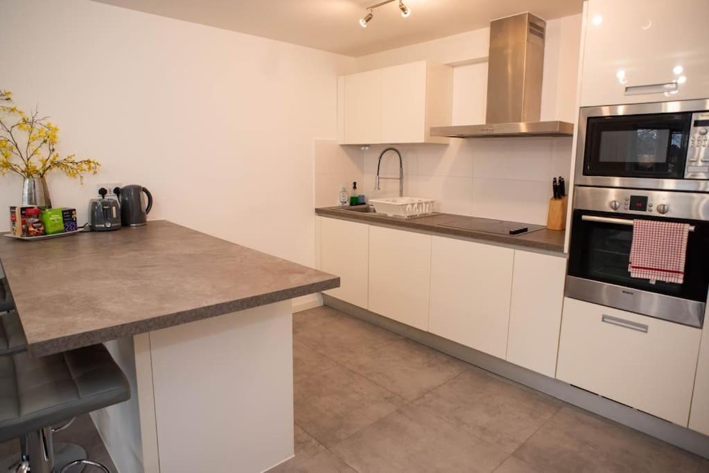 Panorama House, Modern 3-Bedroom Apartment 3, Oxford Kidlington Esterno foto